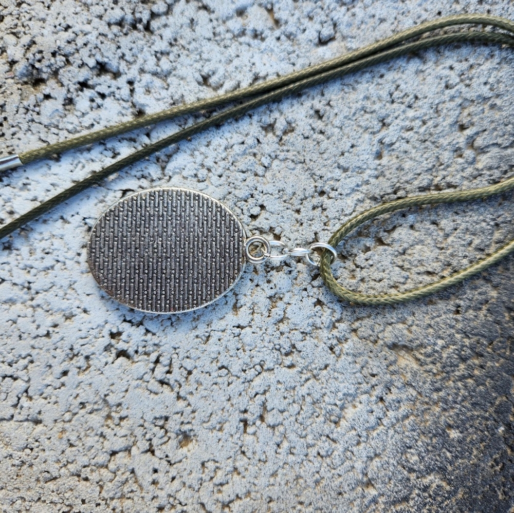 Handcrafted Necklace - Picture 5 of 6